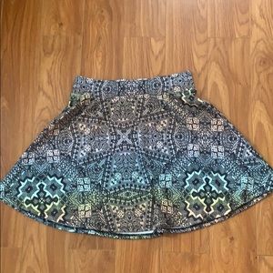 Aline Flowy Skirt size Medium